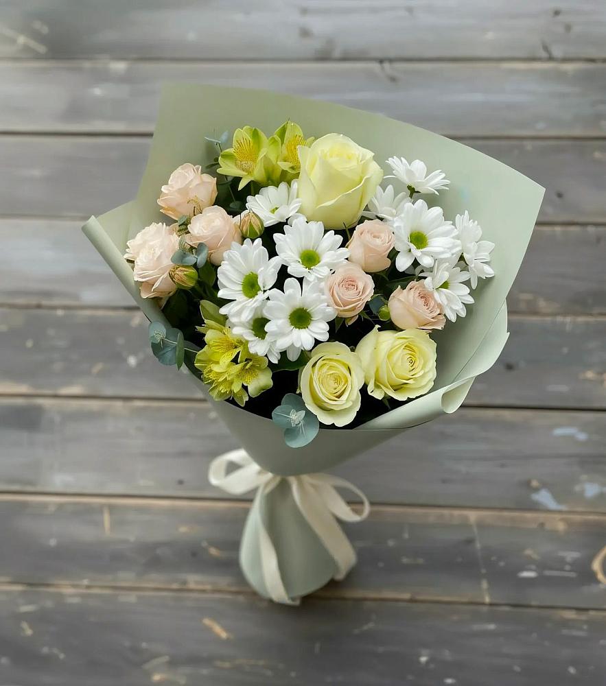 Букет цветов из: Альстромерии, Розы и Хризантемы в Светлограде