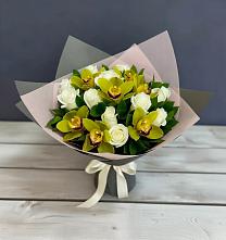 Букет цветов из:  Орхидеи и Розы в Светлограде