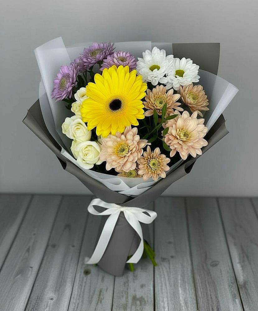 Букет цветов из: Розы, Герберы и Хризантемы в Светлограде