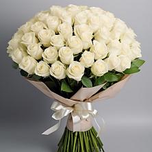 Букет 101 беля роза Белоснежка в Светлограде