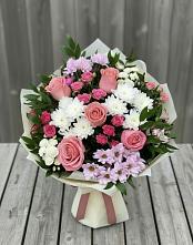 Букет цветов из:  Альстромерии, Гвоздики, Розы и Хризантемы в Светлограде