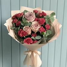 Букет цветов из:  Гвоздики и Розы в Светлограде