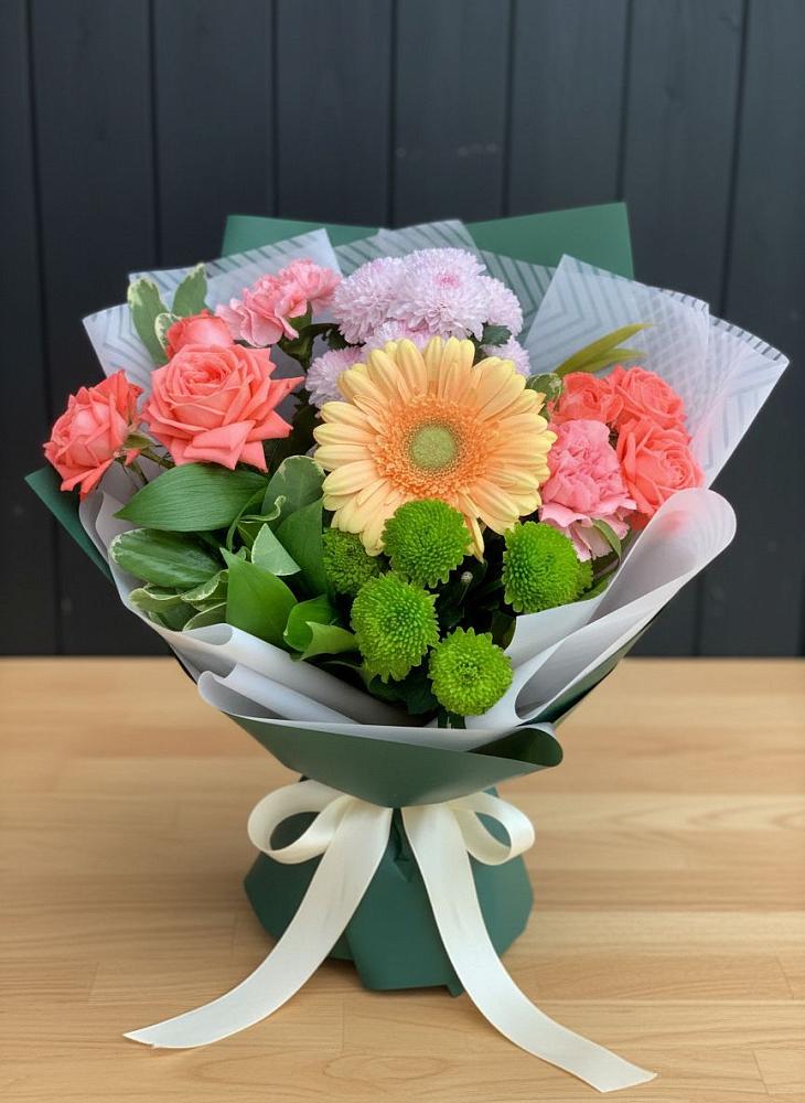 Букет цветов из: Гвоздики, Розы, Герберы и Хризантемы в Светлограде