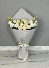 Букет цветов из:  Розы и Лизиантусы в Светлограде